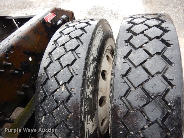 image for item DH2374 2007 Volvo VNL semi truck