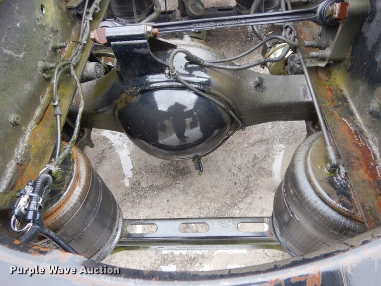 image for item DH2374 2007 Volvo VNL semi truck