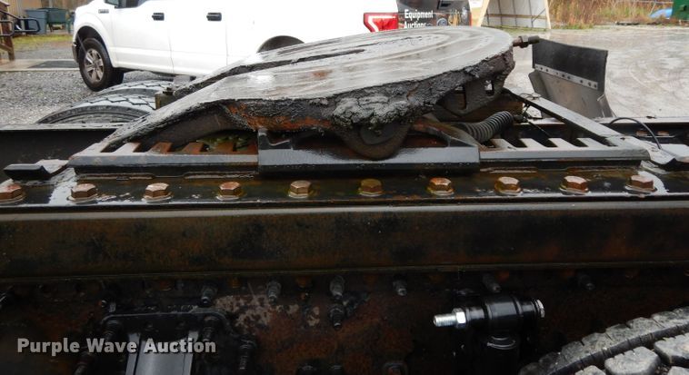 image for item DH2374 2007 Volvo VNL semi truck