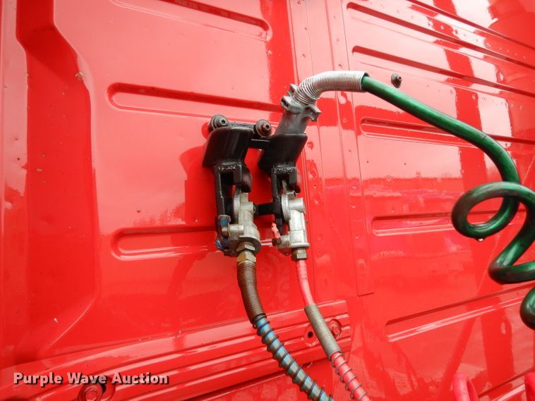 image for item DH2374 2007 Volvo VNL semi truck