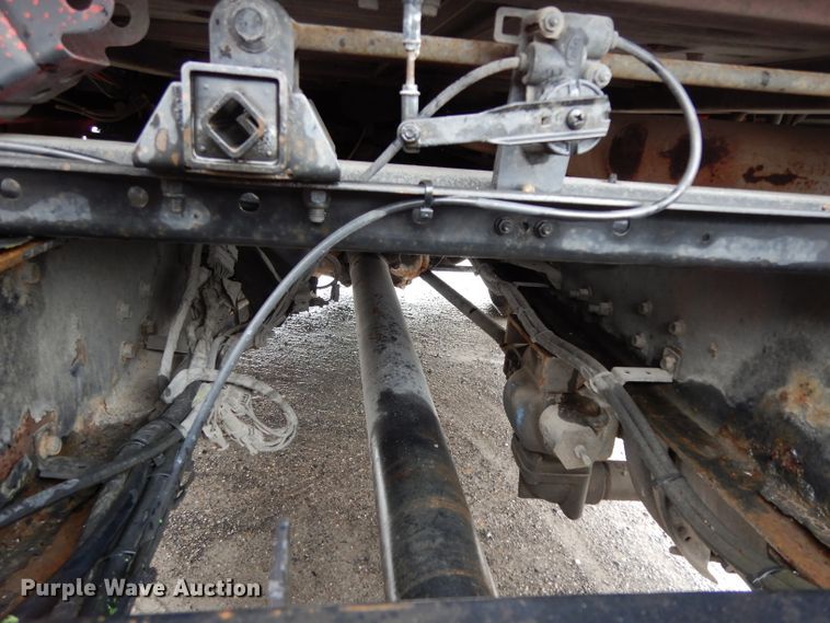 image for item DH2374 2007 Volvo VNL semi truck