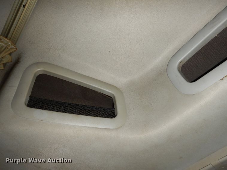 image for item DH2374 2007 Volvo VNL semi truck