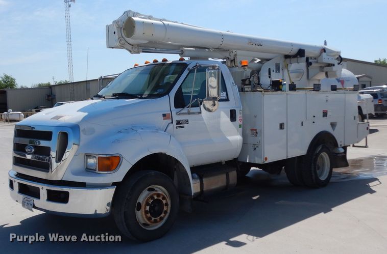 image for item DH2464 2009 Ford F650 Super Duty bucket truck