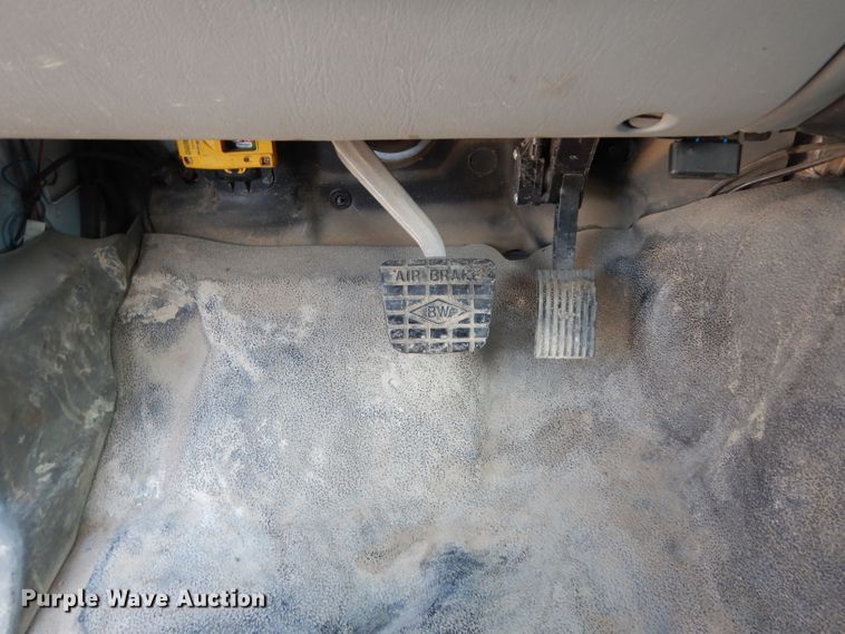 image for item DH2464 2009 Ford F650 Super Duty bucket truck