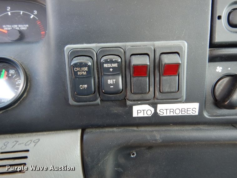 image for item DH2464 2009 Ford F650 Super Duty bucket truck