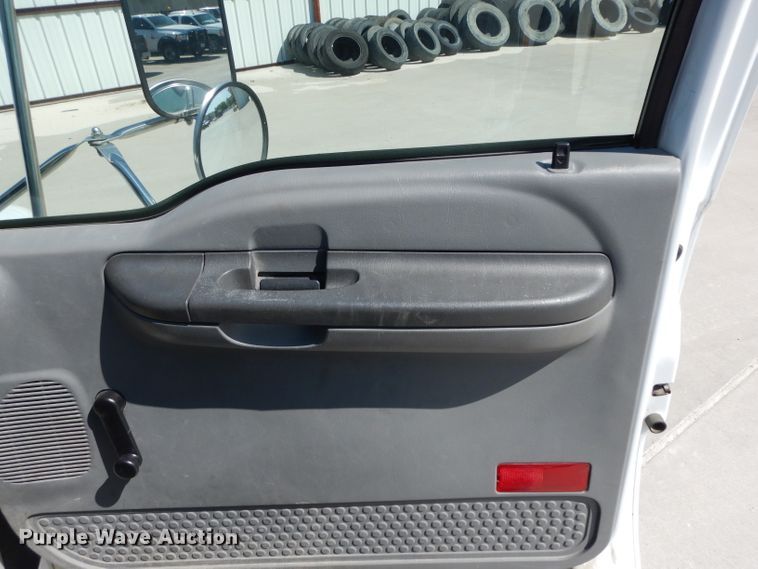 image for item DH2464 2009 Ford F650 Super Duty bucket truck