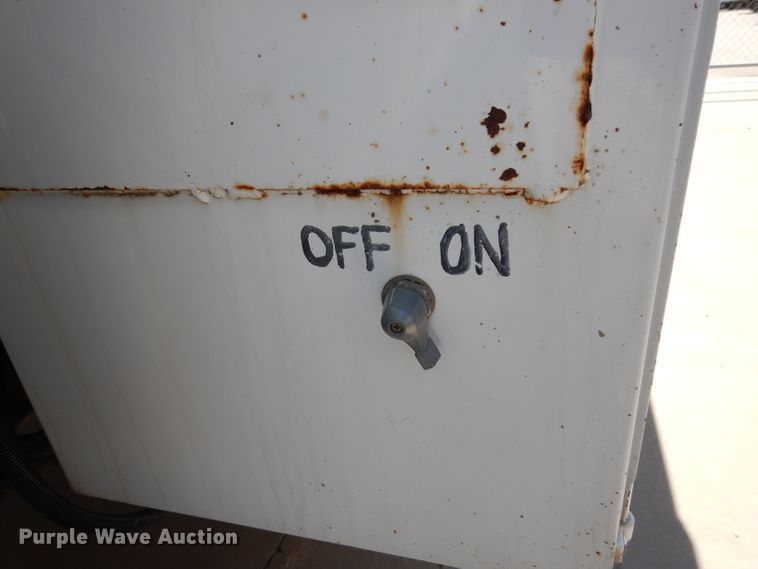 image for item DH2464 2009 Ford F650 Super Duty bucket truck