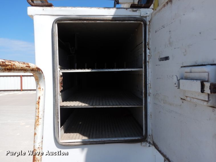 image for item DH2464 2009 Ford F650 Super Duty bucket truck