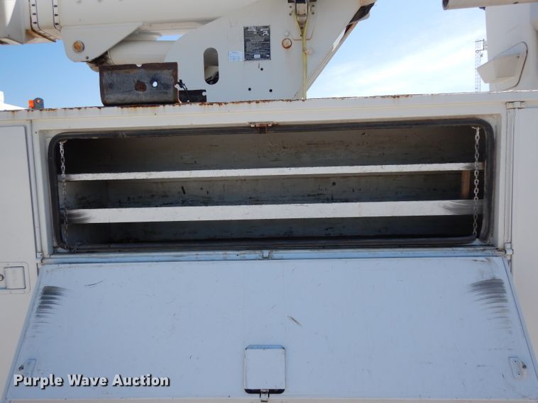 image for item DH2464 2009 Ford F650 Super Duty bucket truck