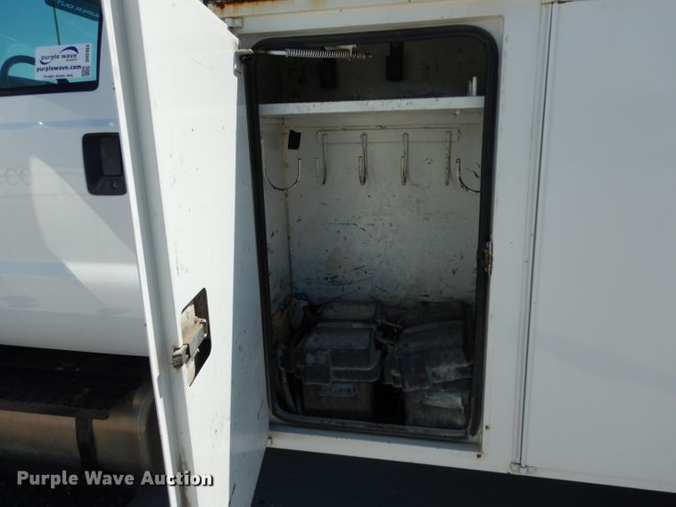 image for item DH2464 2009 Ford F650 Super Duty bucket truck