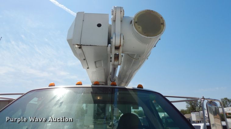 image for item DH2464 2009 Ford F650 Super Duty bucket truck