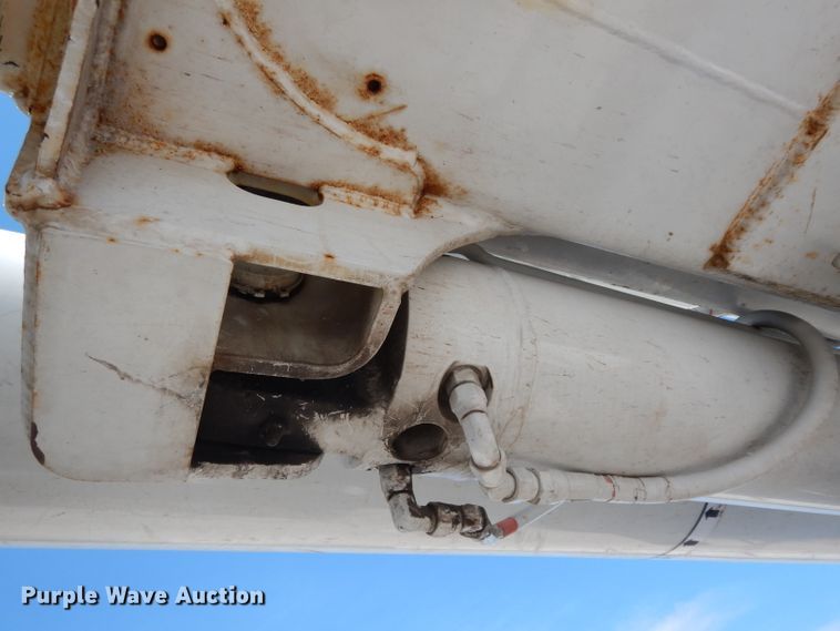 image for item DH2464 2009 Ford F650 Super Duty bucket truck