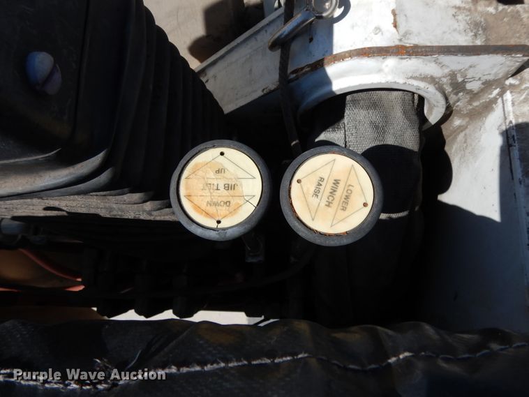 image for item DH2464 2009 Ford F650 Super Duty bucket truck