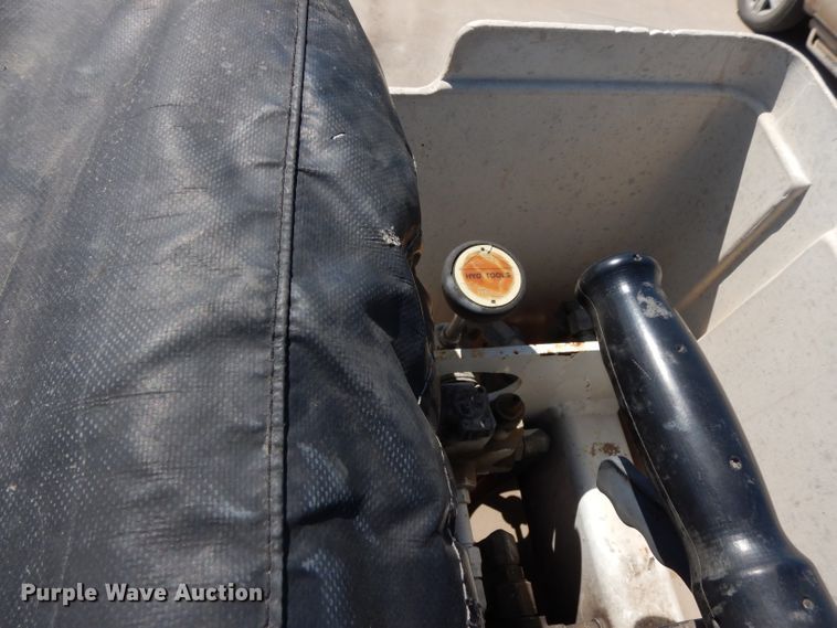 image for item DH2464 2009 Ford F650 Super Duty bucket truck