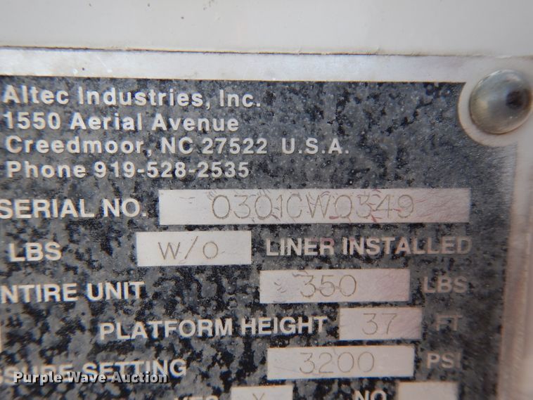 image for item DH2464 2009 Ford F650 Super Duty bucket truck