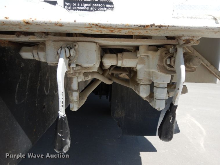 image for item DH2464 2009 Ford F650 Super Duty bucket truck