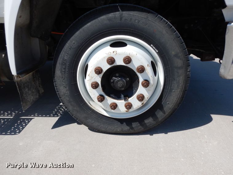 image for item DH2464 2009 Ford F650 Super Duty bucket truck