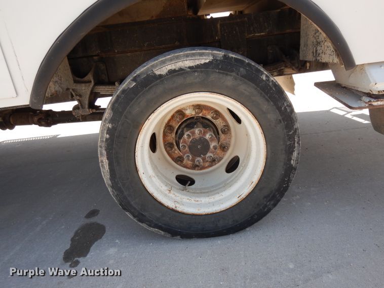 image for item DH2464 2009 Ford F650 Super Duty bucket truck