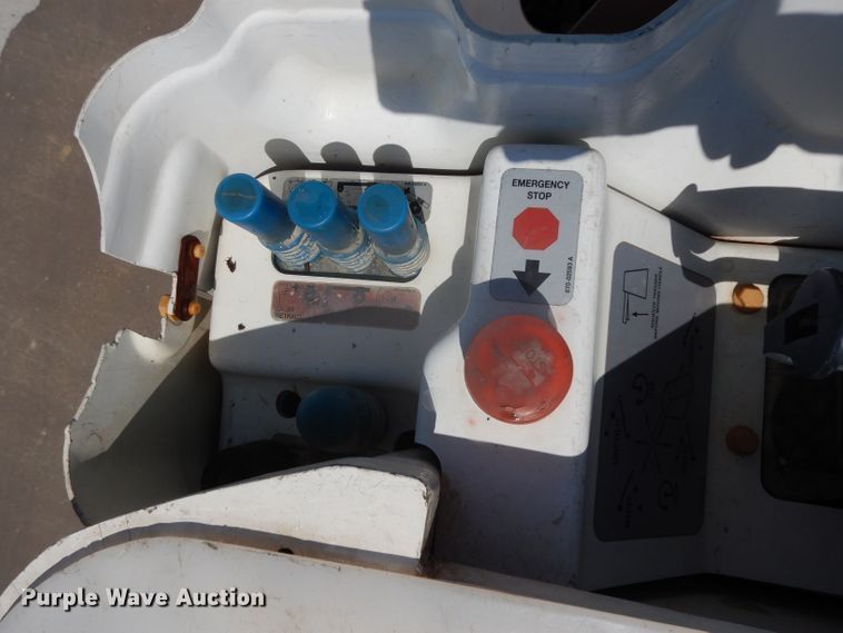 image for item DH2465 2004 Sterling L-Line bucket truck