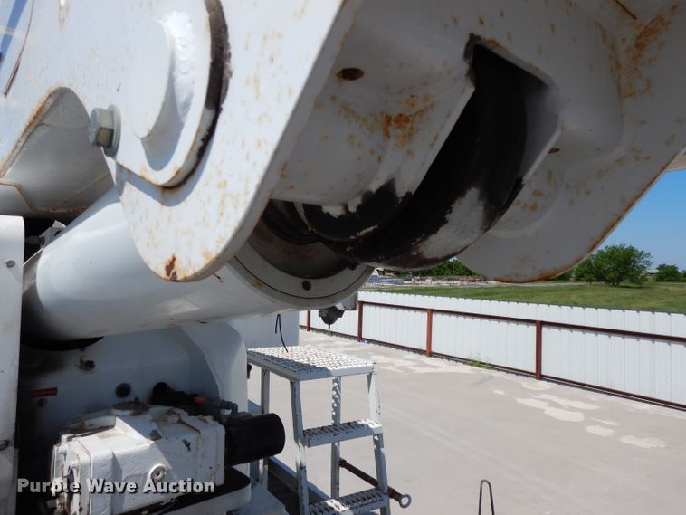 image for item DH2465 2004 Sterling L-Line bucket truck