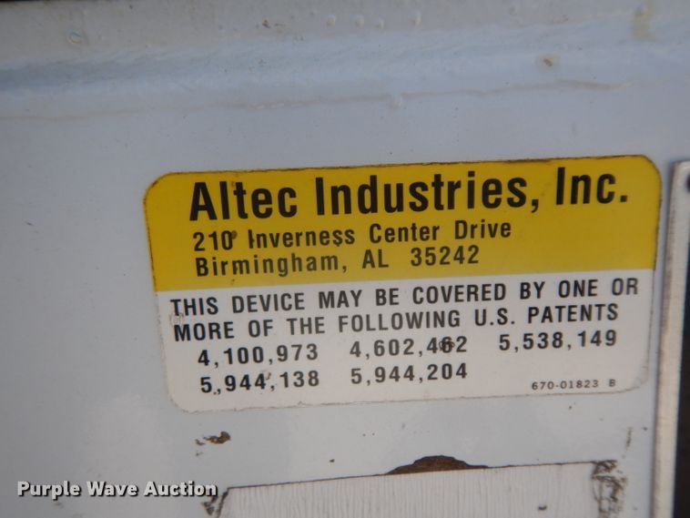 image for item DH2465 2004 Sterling L-Line bucket truck