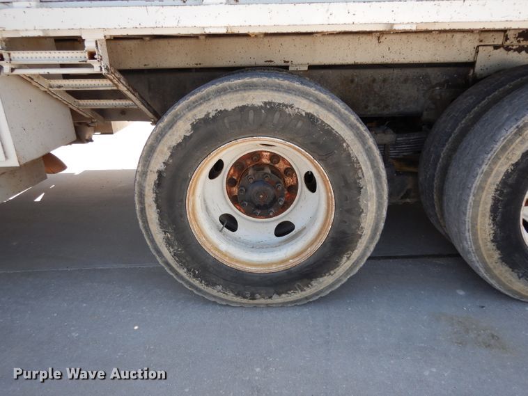 image for item DH2465 2004 Sterling L-Line bucket truck