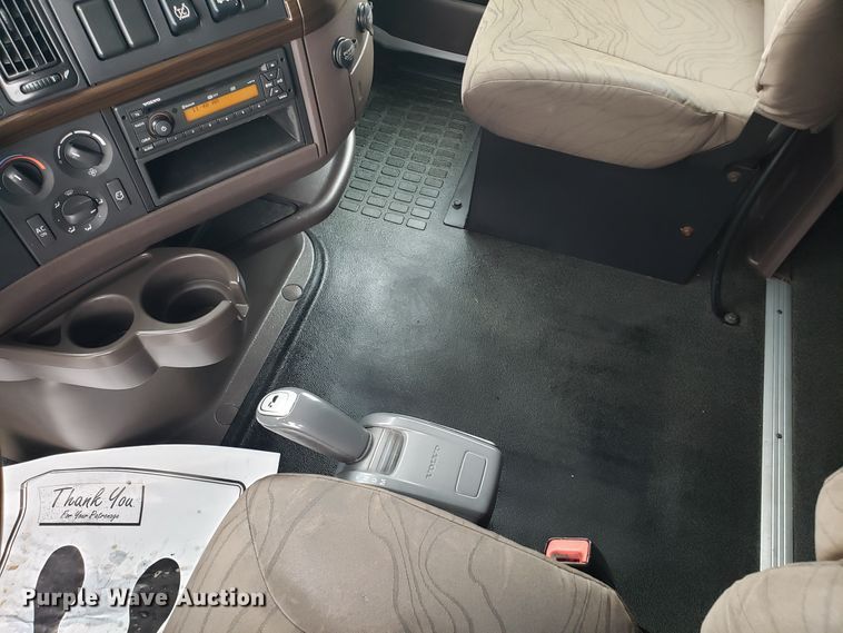 image for item DH5797 2015 Volvo VN semi truck