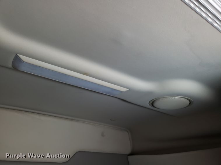 image for item DH5797 2015 Volvo VN semi truck