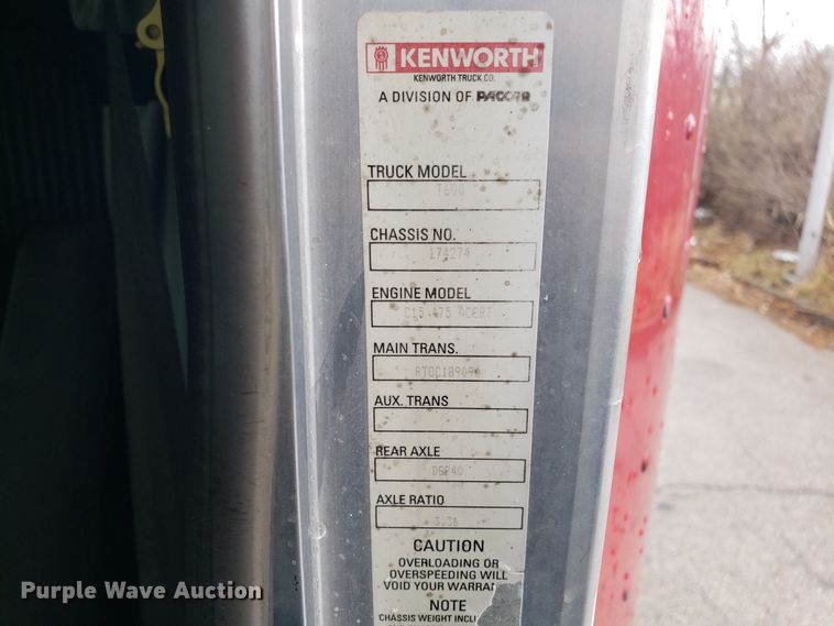 image for item DH5800 2007 Kenworth T600 semi truck