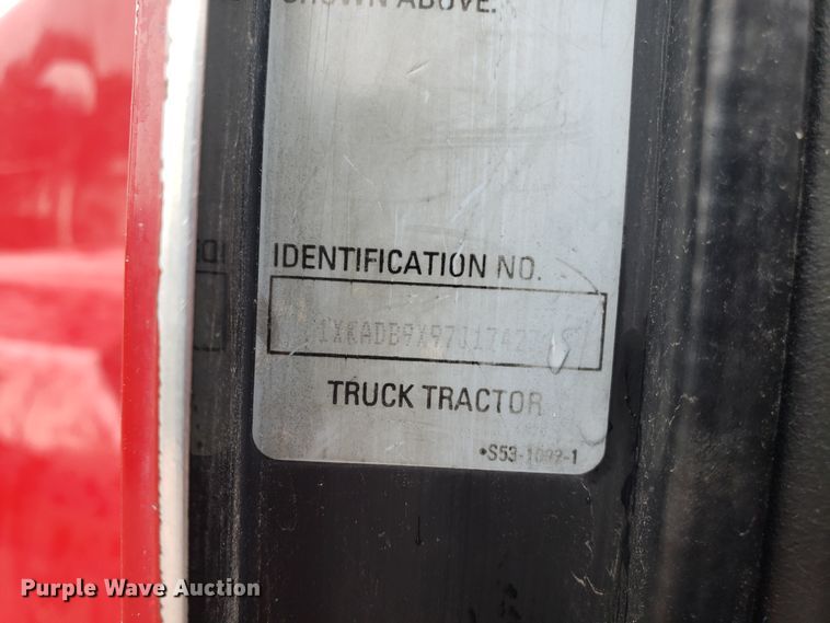 image for item DH5800 2007 Kenworth T600 semi truck