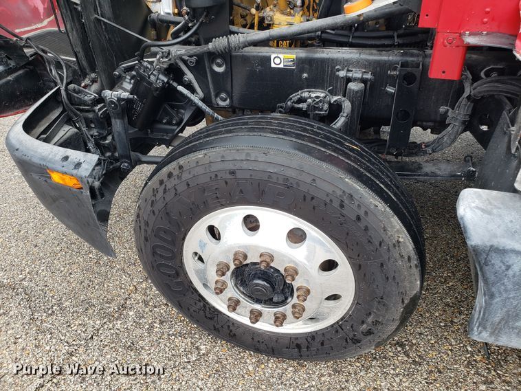 image for item DH5800 2007 Kenworth T600 semi truck