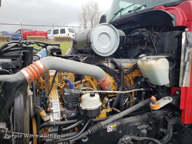 image for item DH5800 2007 Kenworth T600 semi truck