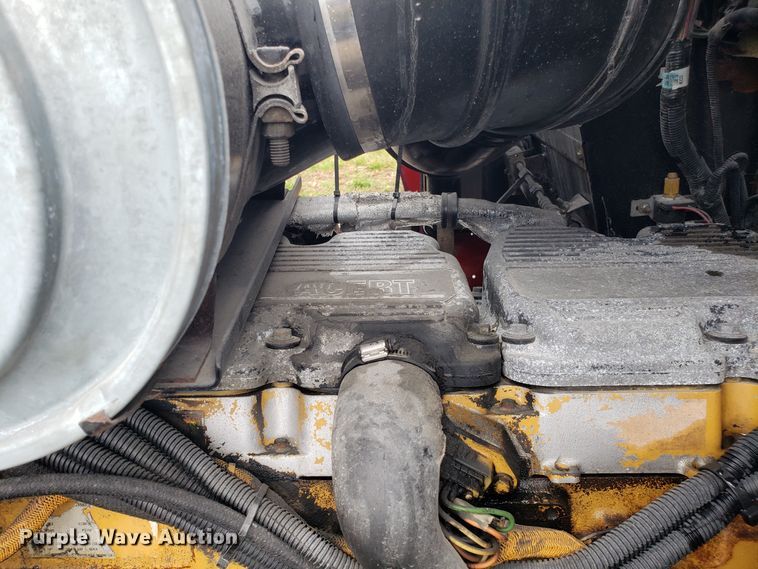 image for item DH5800 2007 Kenworth T600 semi truck