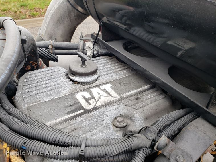 image for item DH5800 2007 Kenworth T600 semi truck