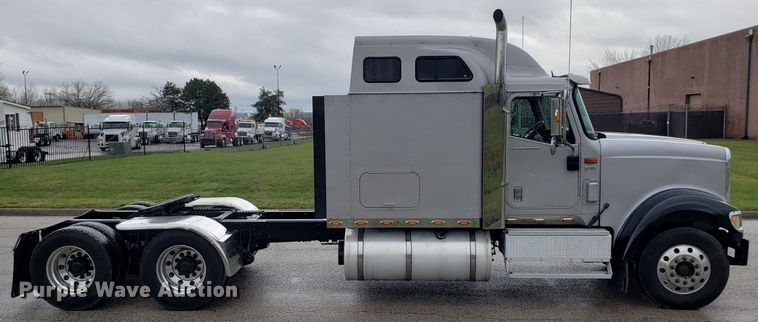 image for item DH5801 2006 International 9900i semi truck