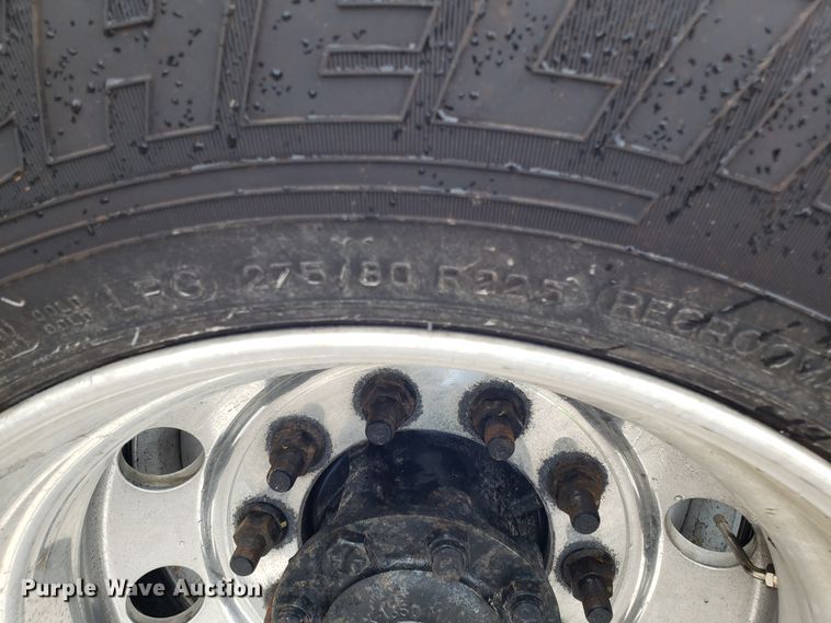 image for item DH5801 2006 International 9900i semi truck