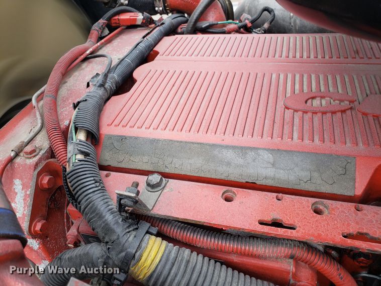 image for item DH5801 2006 International 9900i semi truck