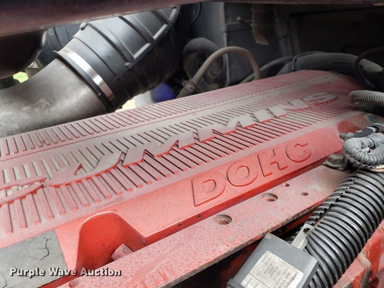 image for item DH5801 2006 International 9900i semi truck