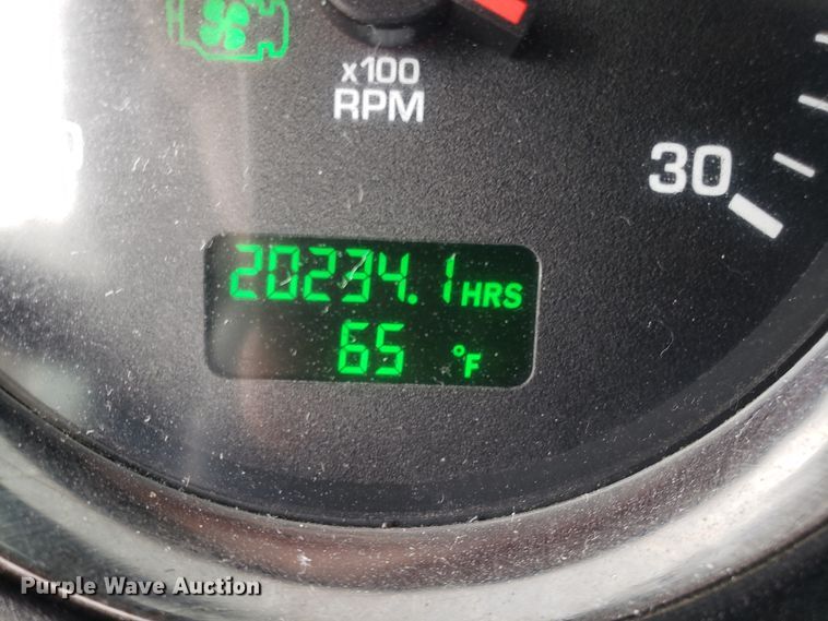 image for item DH5802 2013 Kenworth T800 semi truck