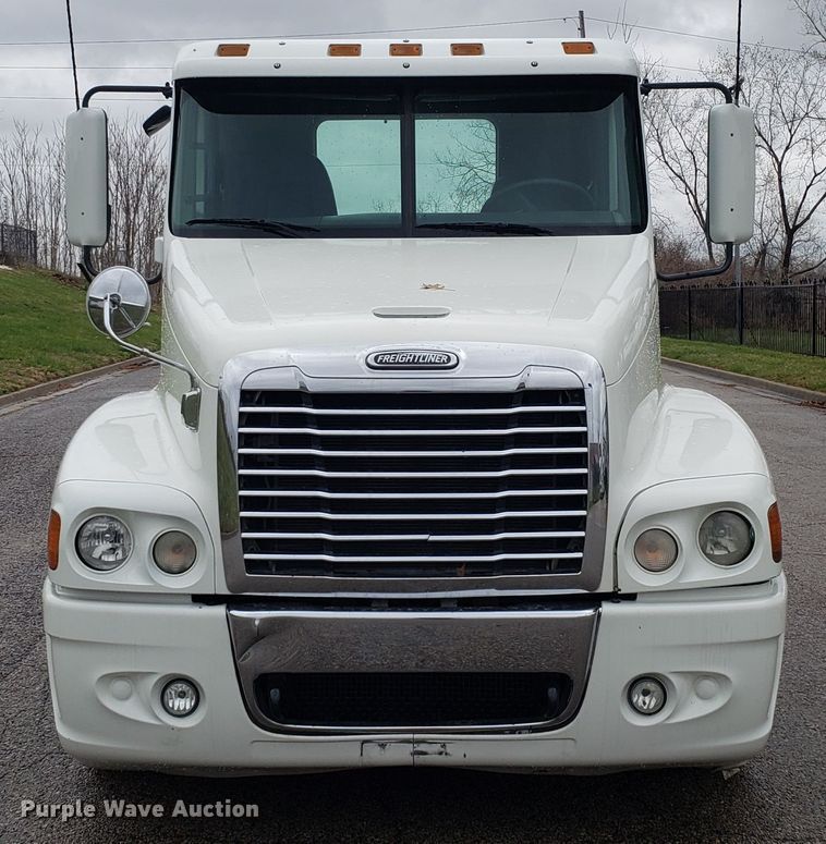 image for item DH5803 2007 Freightliner Century Class semi truck