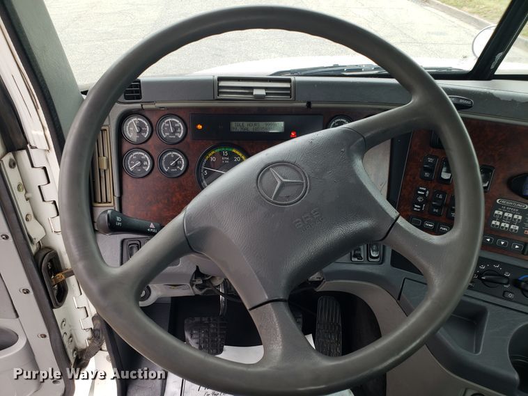 image for item DH5803 2007 Freightliner Century Class semi truck