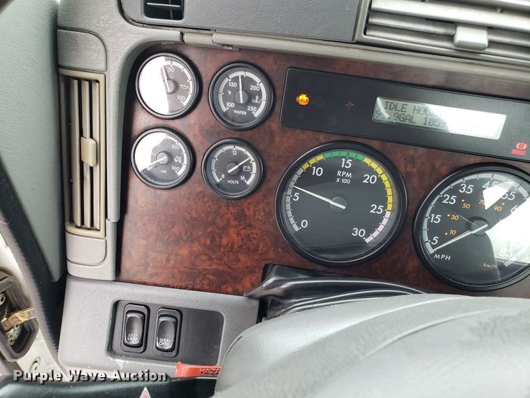 image for item DH5803 2007 Freightliner Century Class semi truck