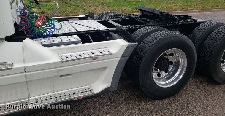 image for item DH5803 2007 Freightliner Century Class semi truck