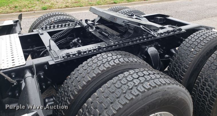 image for item DH5803 2007 Freightliner Century Class semi truck