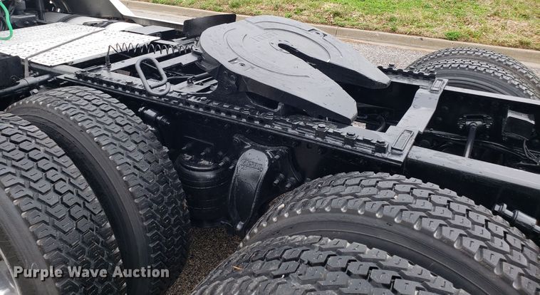 image for item DH5803 2007 Freightliner Century Class semi truck