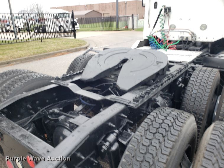 image for item DH5803 2007 Freightliner Century Class semi truck