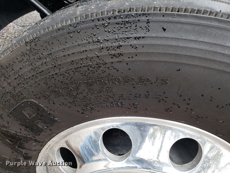 image for item DH5803 2007 Freightliner Century Class semi truck