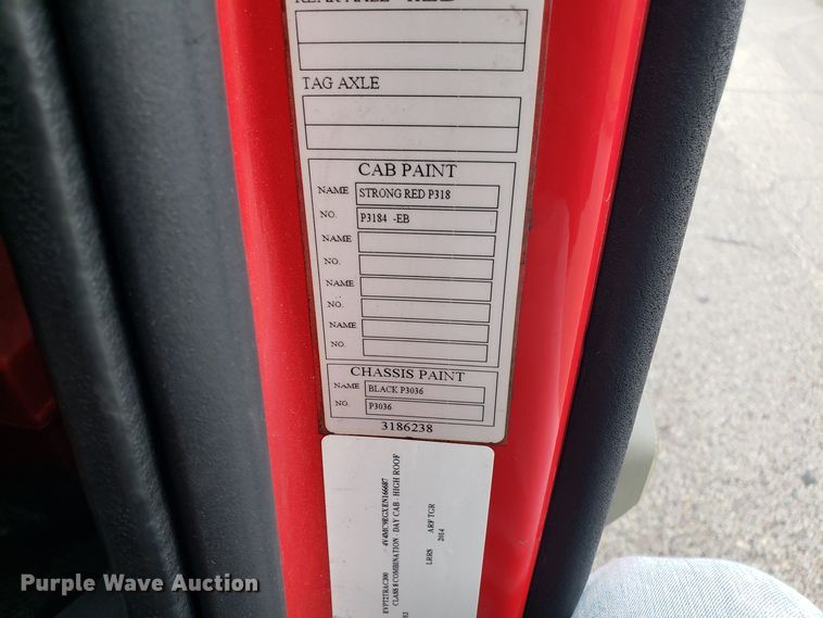 image for item DH5804 2014 Volvo VN semi truck