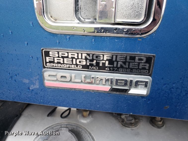 image for item DH5805 2010 Freightliner Columbia semi truck