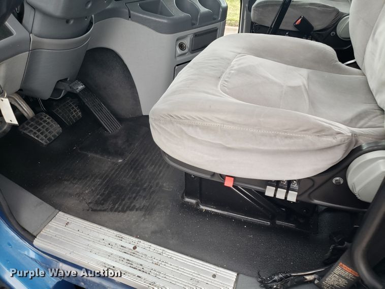 image for item DH5805 2010 Freightliner Columbia semi truck